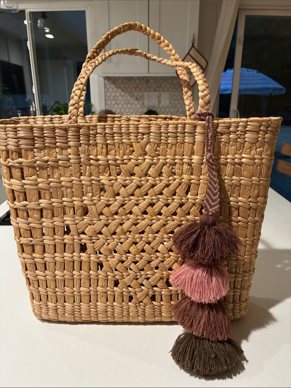 Tote NWOT Beautifully Woven Straw Bag with Shades of Brown Maroon & Pink Tassels